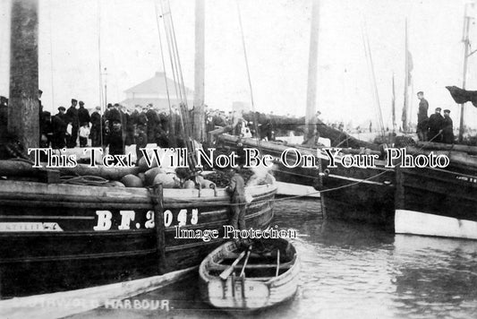 SF 1039 - Southwold Harbour, Suffolk c1907