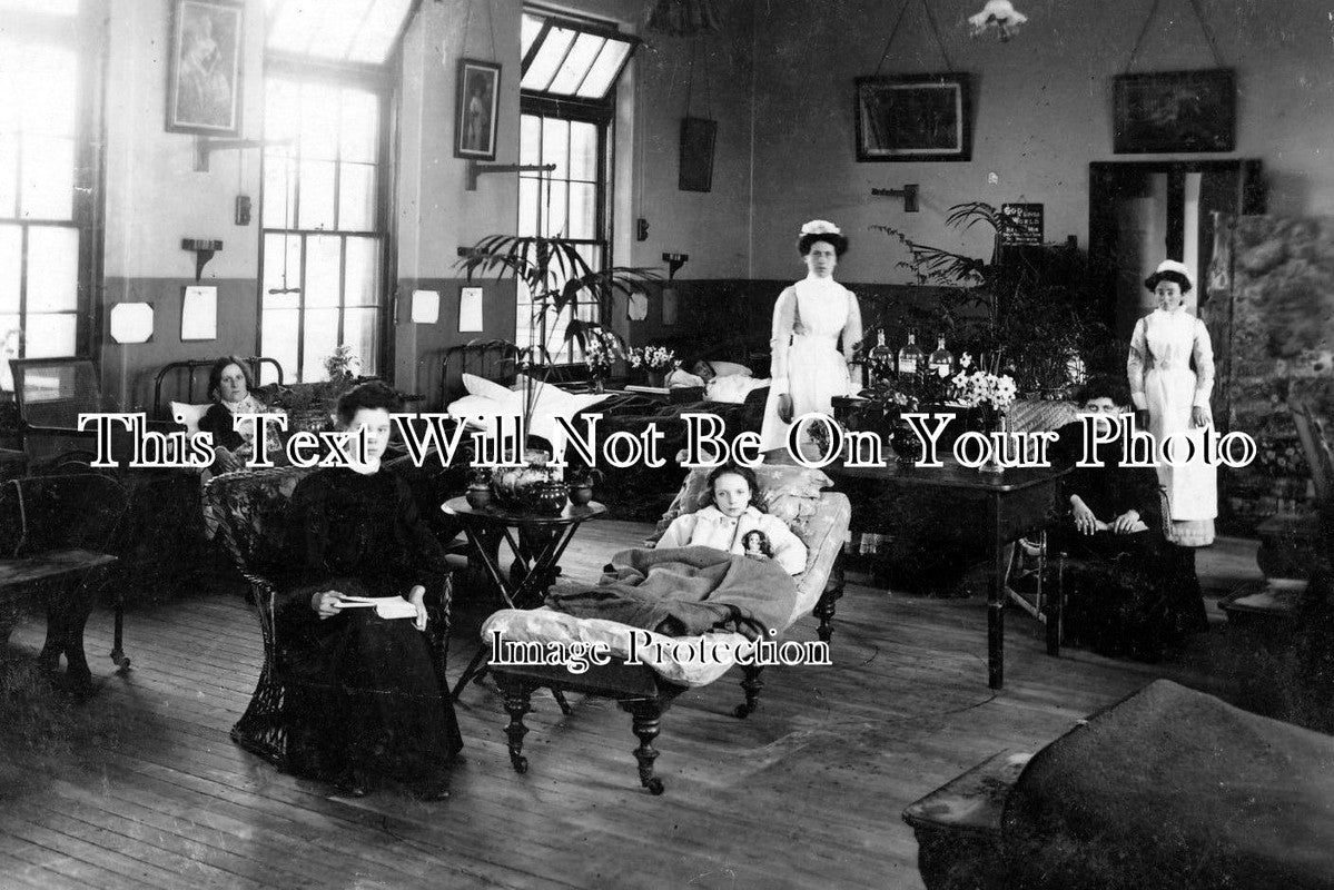 SF 1233 - Women's Ward, Lowestoft Hospital, Suffolk c1915