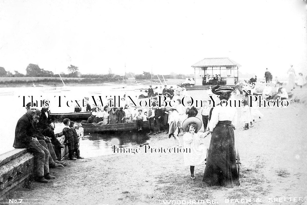 SF 1279 - The Beach & Shelter, Woodbridge, Suffolk c1911