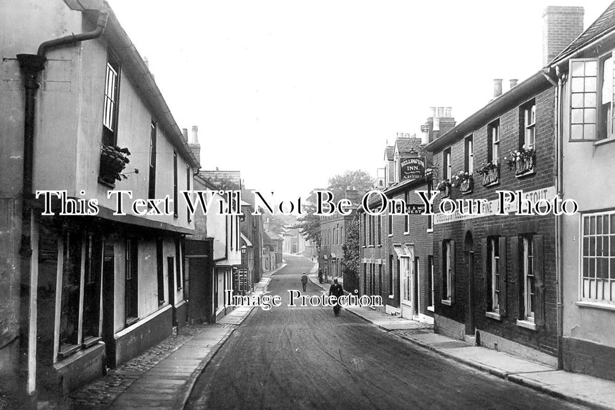 SF 1343 - The Wellington Inn, Cumberland Street, Woodbridge, Suffolk c1908