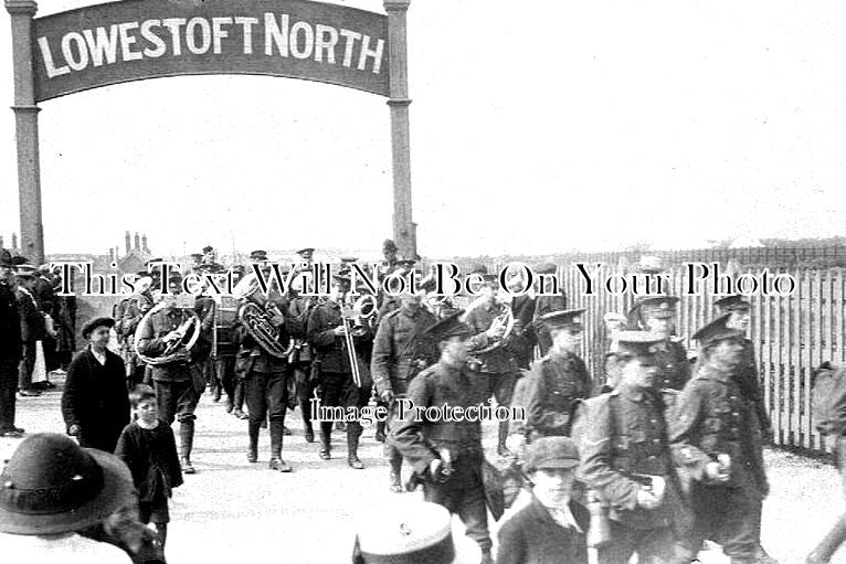 SF 1487 - Lowestoft North Railway Station Entrance, Suffolk c1914