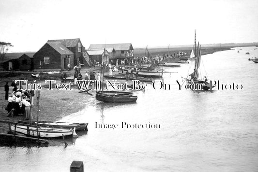 SF 1566 - Regatta Day, Southwold, Suffolk c1909