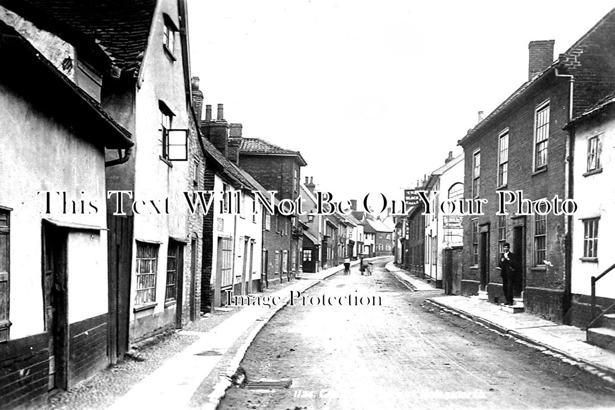 SF 1668 - The Black Eagle & Chediston Street, Halesworth, Suffolk c1905