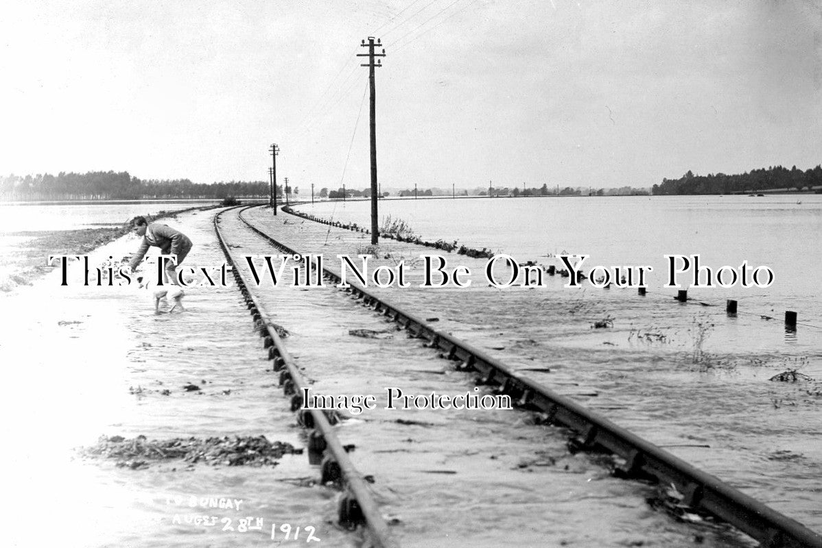 SF 1727 - Flooded Railway Line To Bungay, Suffolk 1913