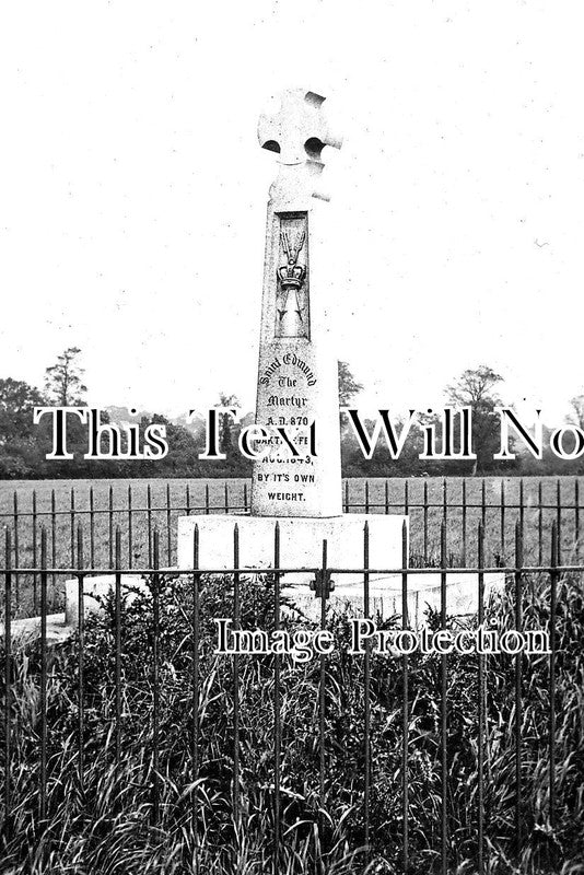 SF 1757 - St Edmunds Monument, Hoxne, Suffolk