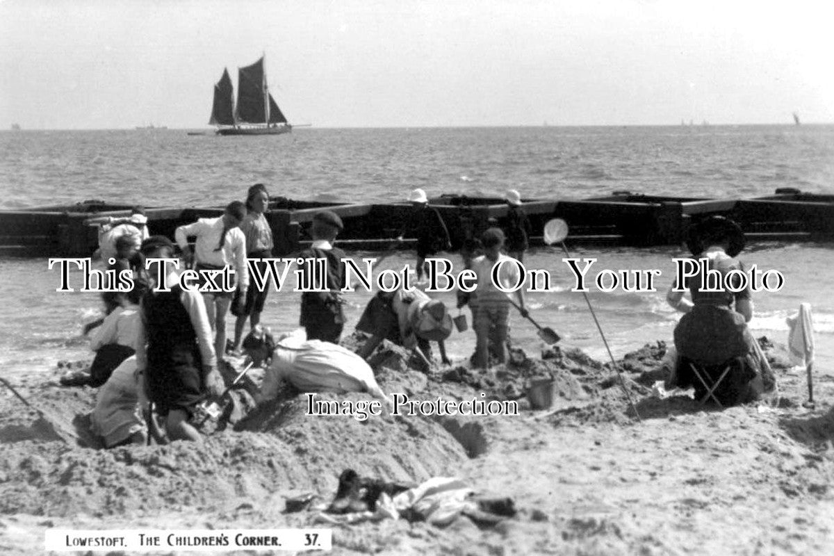 SF 177 - The Childrens Corner, Lowestoft, Suffolk c1912