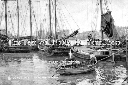 SF 2244 - Fishing Boats In Lowestoft Dock, Suffolk c1904