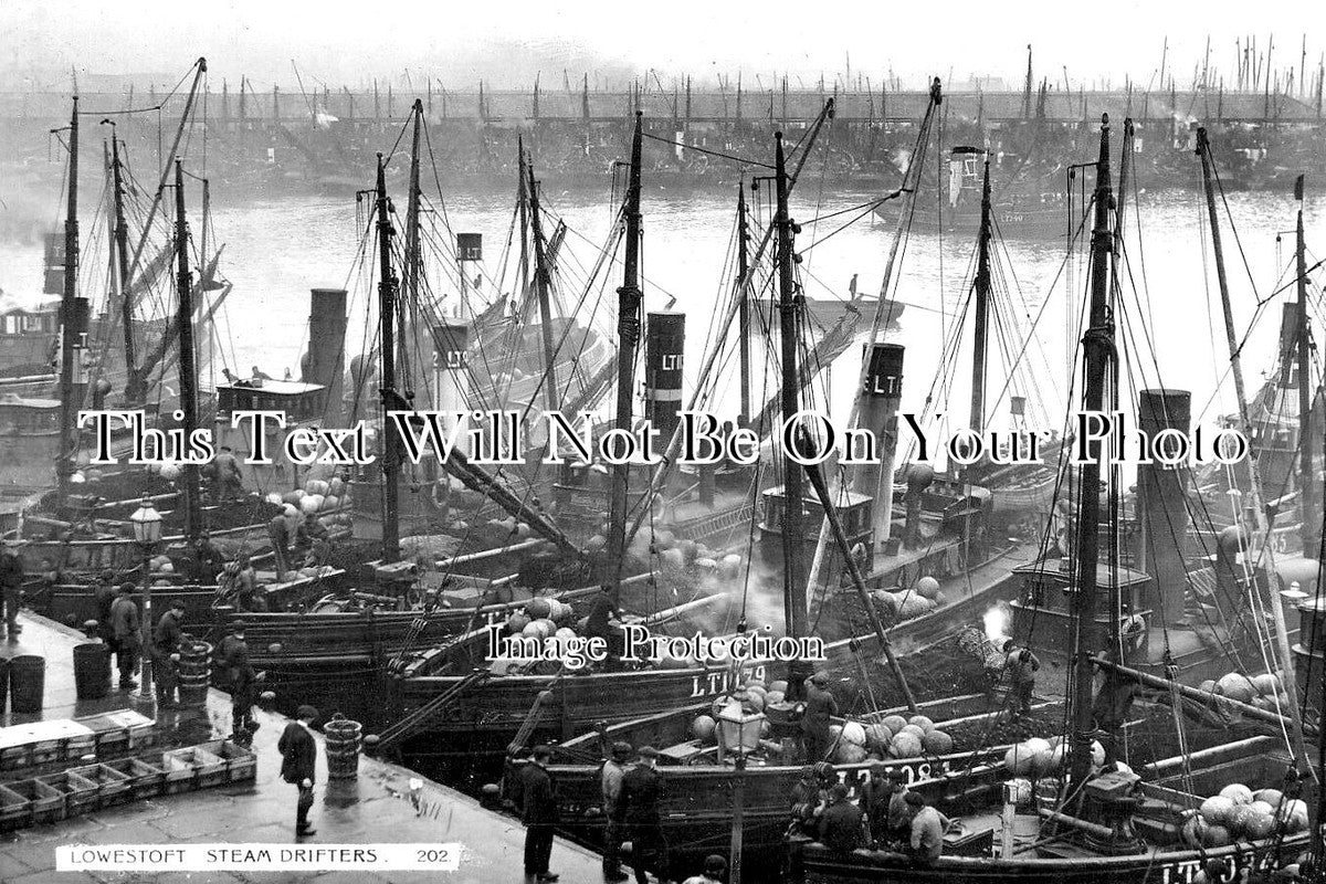 SF 2473 - Lowestoft Steam Drifters, Suffolk