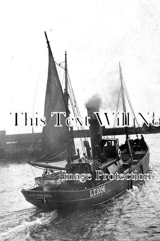 SF 2489 - Trawler Retreiver LT 1096 Leaving Lowestoft Harbour, Suffolk