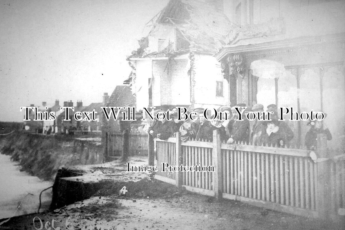 SF 2494 - Cliff Erosion At Pakefield, Suffolk 1908