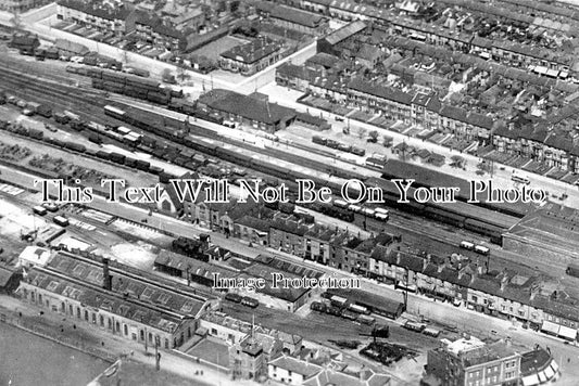 SF 2596 - Lowestoft Railway Station, Suffolk c1930