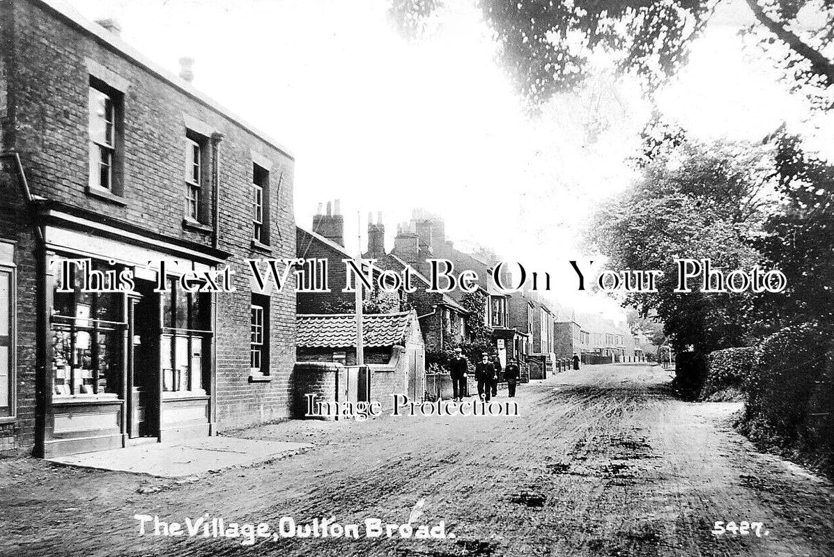 SF 2842 - Oulton Broad Village, Suffolk c1913