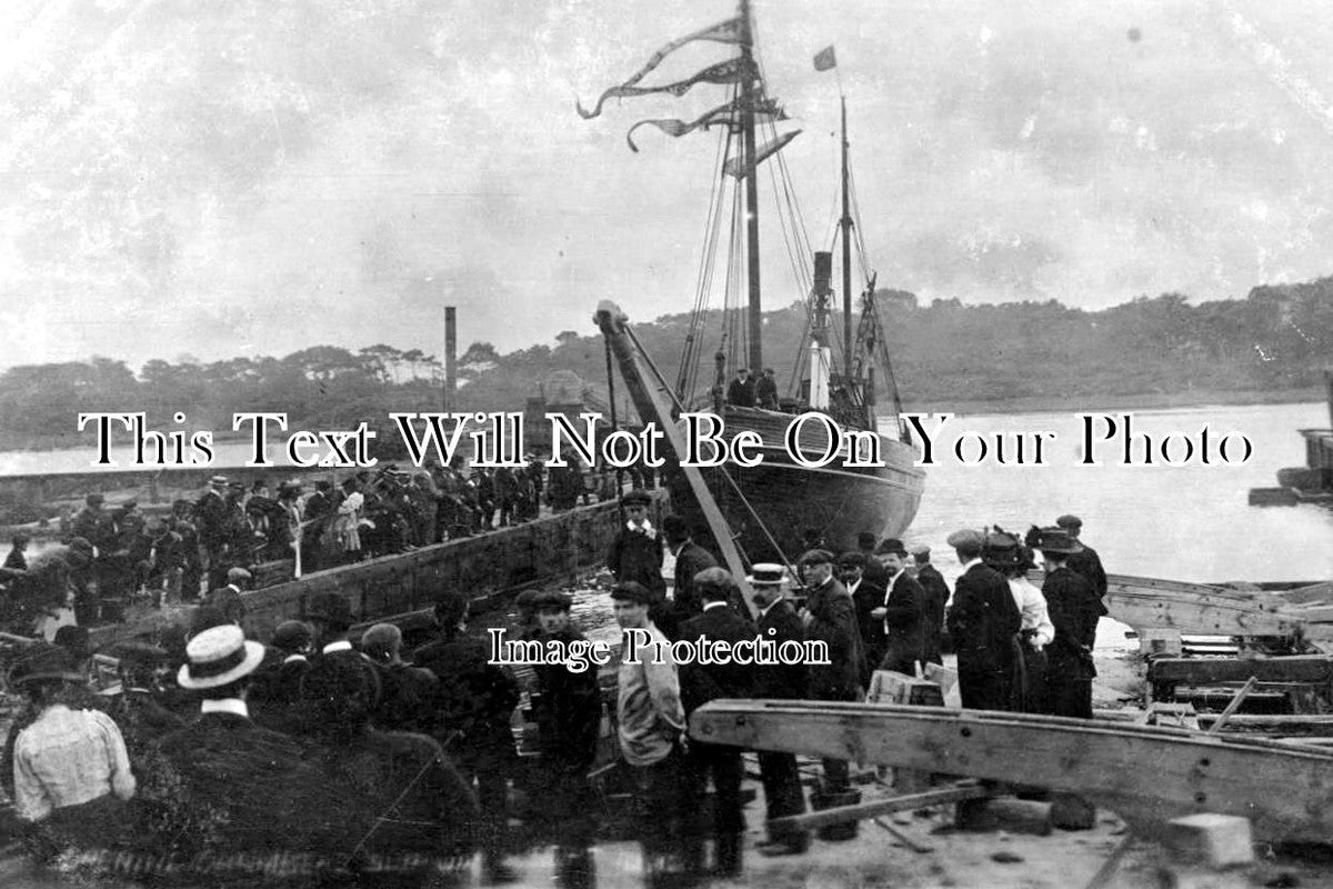 SF 297 - Trawler LT202, Chambers Slip, Oulton Broad, Lowestoft, Suffolk c1913