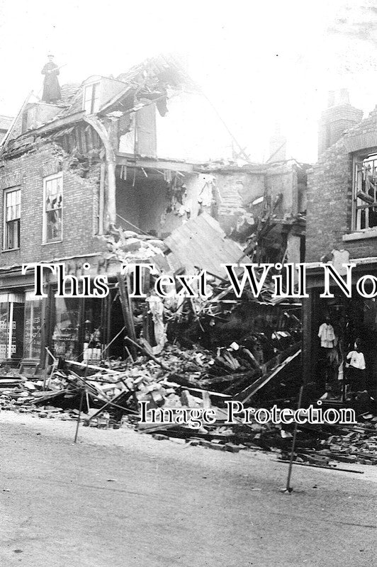 SF 3038 - Zeppelin Airship Raid, Butter Market, Bury St Edmunds, Suffolk 1915 WW1