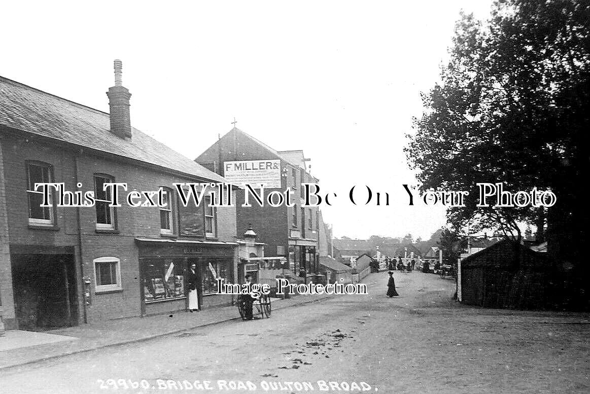 SF 3041 - Bridge Road, Oulton Broad, Suffolk c1920