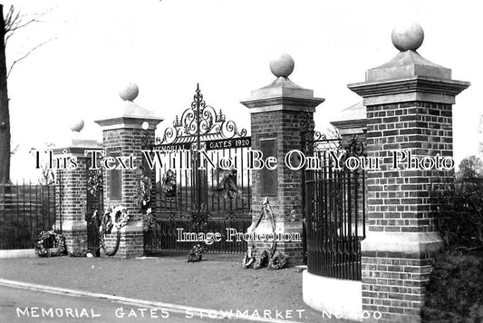 SF 3166 - Memorial Gates, Stowmarket, Suffolk