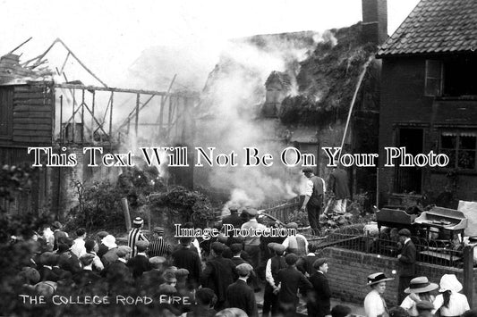 SF 3226 - The College Road Fire, Woodbridge, Suffolk c1912