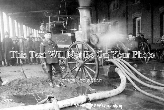 SF 3284 - Fire Engine At Pauls Maltings, Ipswich, Suffolk