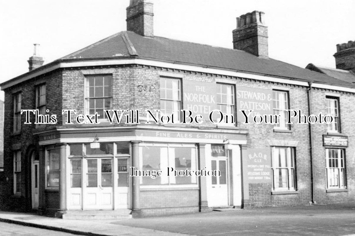 SF 331 - Norfolk Hotel Pub, Denmark Road, Lowestoft, Suffolk