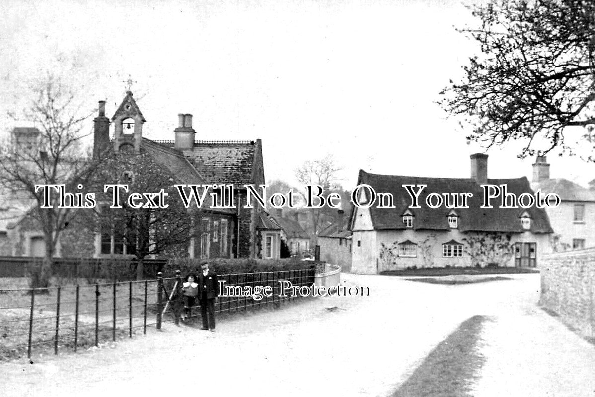 SF 3641 - Icklingham Village & School, Suffolk c1906