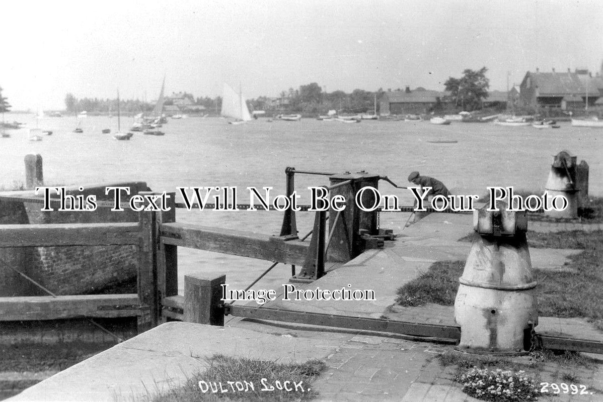 SF 3690 - Oulton Lock, Oulton Broad, Suffolk