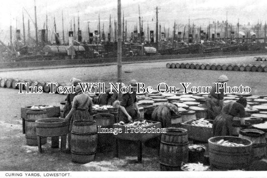 SF 372 - Lowestoft Fisher Girls, Suffolk c1930
