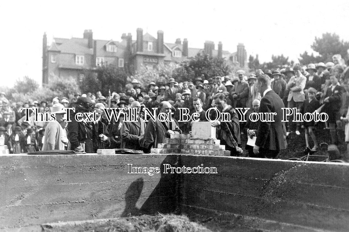 SF 3872 - Breaking Ground At Southwold, Suffolk