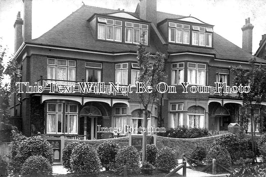 SF 3937 - Dillon Court Road, Westcliff On Sea, Southend, Suffolk