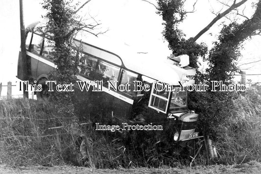 SF 4043 - Bus Crash, Henham, Southwold, Suffolk