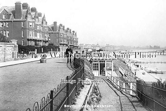 SF 4104 - South Cliff, Lowestoft, Suffolk