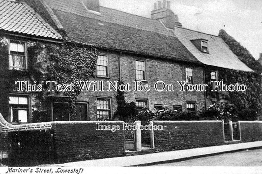 SF 414 - Mariners Street, Lowestoft, Suffolk c1905