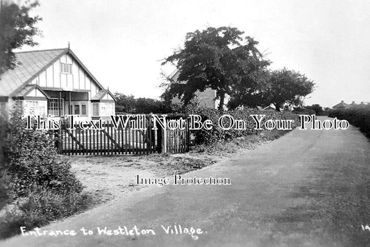 SF 4258 - Entrance To Westleton Village, Suffolk