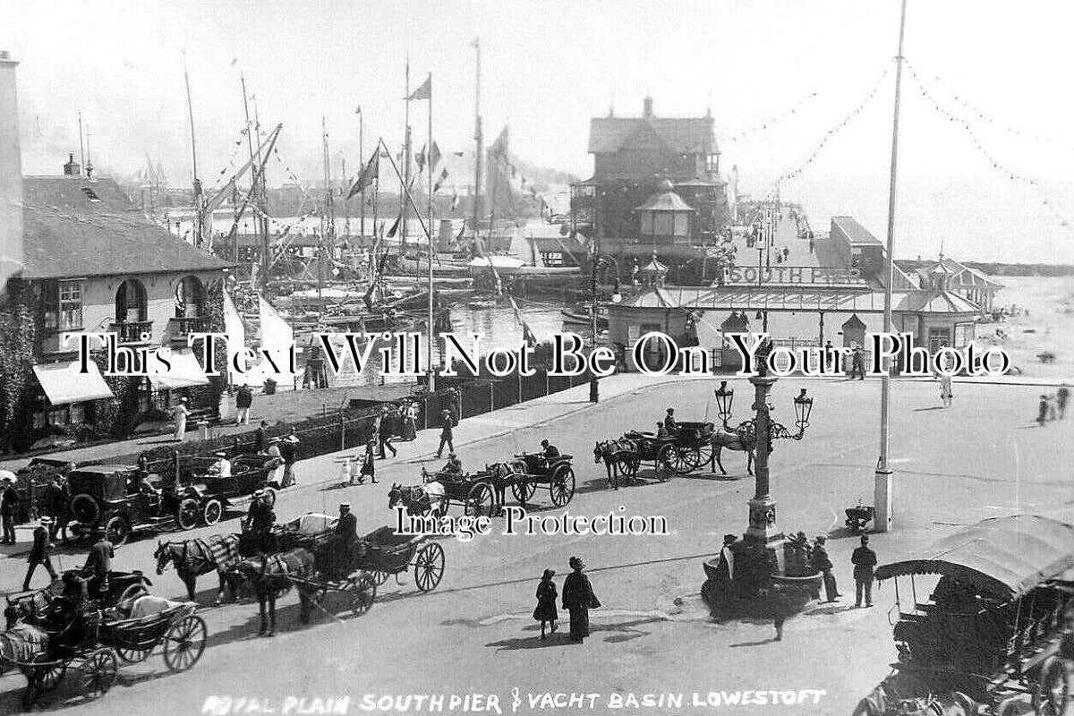 SF 4260 - Royal Plain South Pier & Yacht Basin, Lowestoft, Suffolk