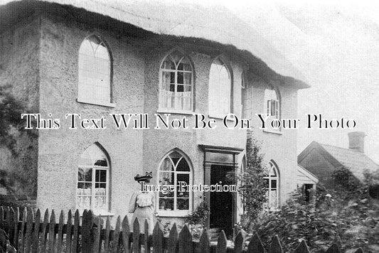 SF 4374 - Hill Cottage, Church Lane, Levington, Suffolk