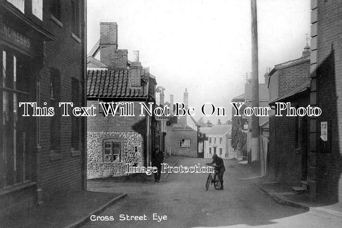 SF 4436 - The Queens Head Pub, Cross Street, Eye, Suffolk c1920