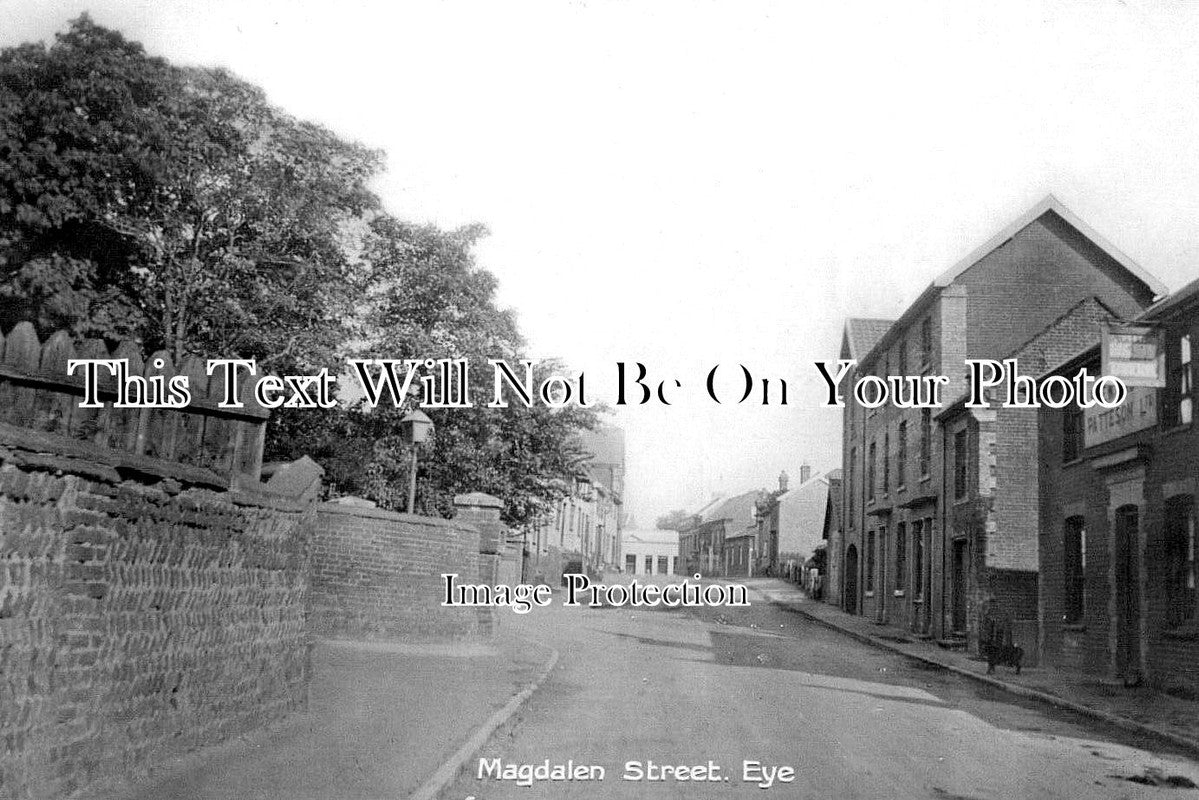 SF 4479 - Magdalen Street, Eye, Suffolk c1937