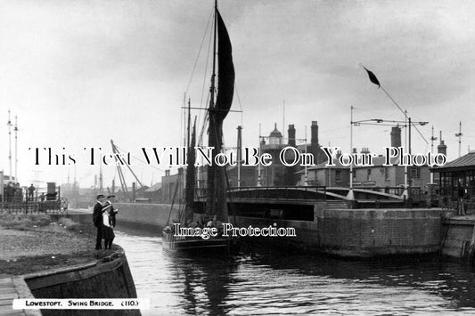 SF 551 - Swing Bridge, Lowestoft, Suffolk