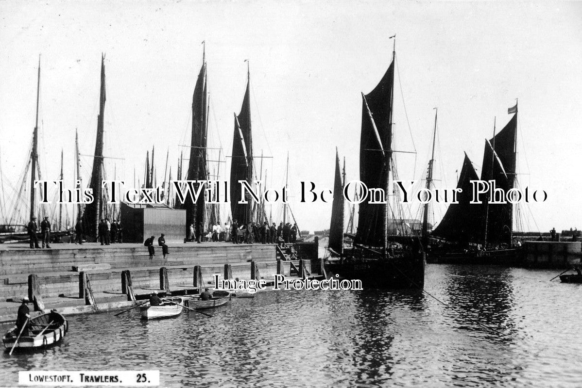 SF 60 - Trawlers At Lowestoft, Suffolk