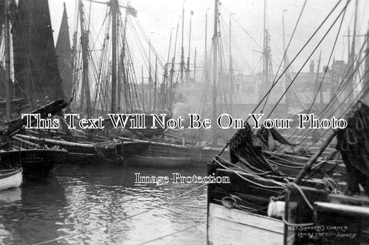 SF 667 - Sladdens Corner, Lowestoft Harbour, Suffolk