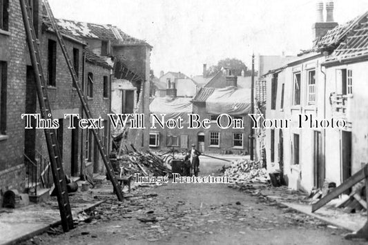 SF 824 - St Johns Hill & New Street Zeppelin L10 Bomb Damage, Woodbridge, Suffolk 1915