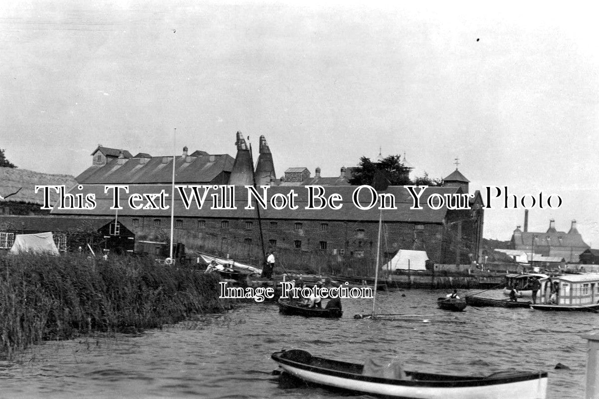 SF 912 - Oulton Broad, Suffolk