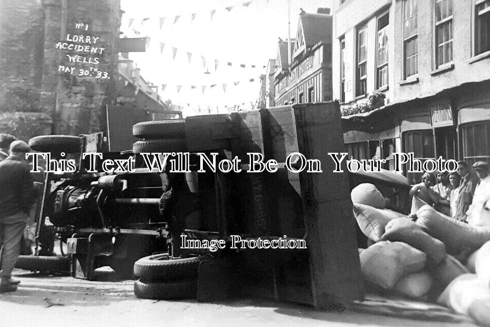 SO 1616 - Lorry Accident, Wells, Somerset 1933