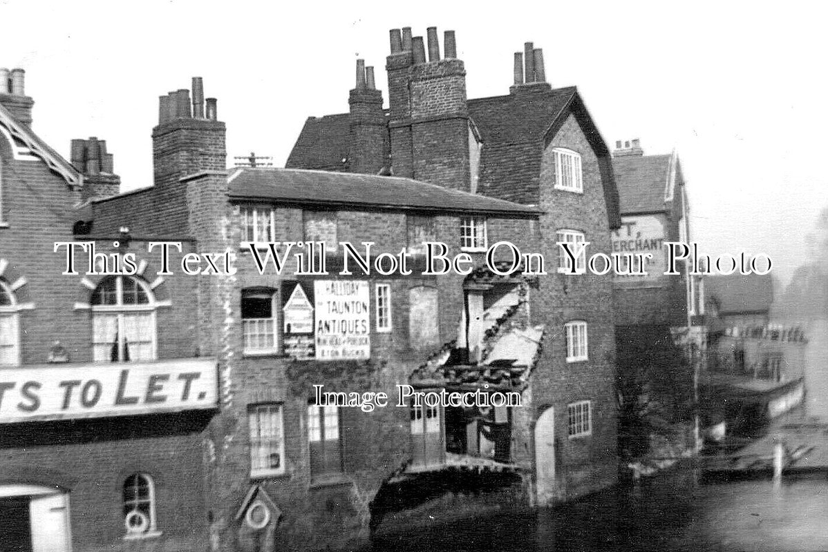 SO 2807 - Building Collapse, Taunton, Somerset