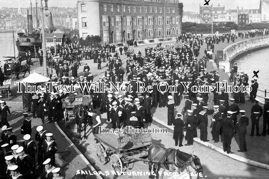 SP 224 - Sailors Returning From Leave, Weymouth, Dorset