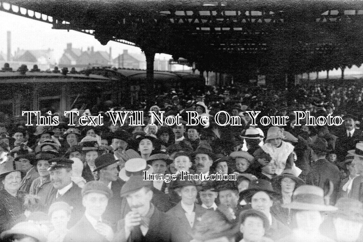 ST 1154 - Burton On Trent Railway Station, Staffordshire c1920