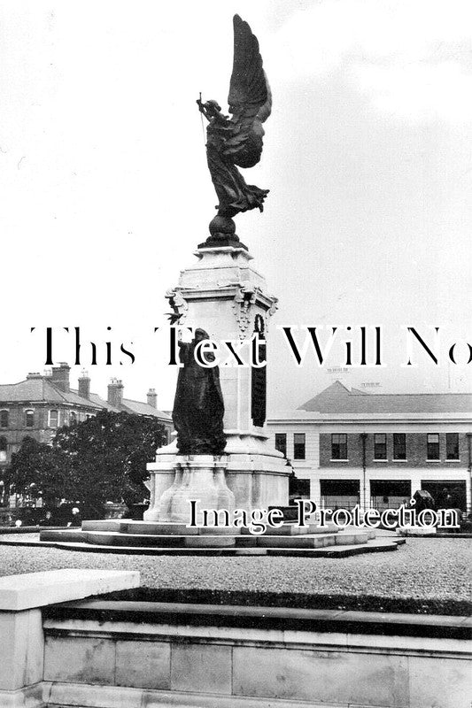 ST 1778 - Burton On Trent War Memorial, Staffordshire