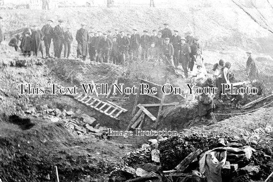 ST 769 - Minors Strike Coal Picking, Staffordshire