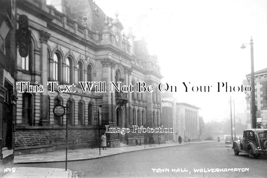 ST 797 - Town Hall Wolverhampton, Staffordshire c1943