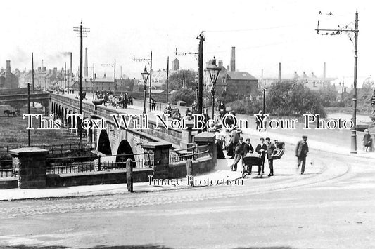 ST 881 - Burton On Trent, Staffordshire