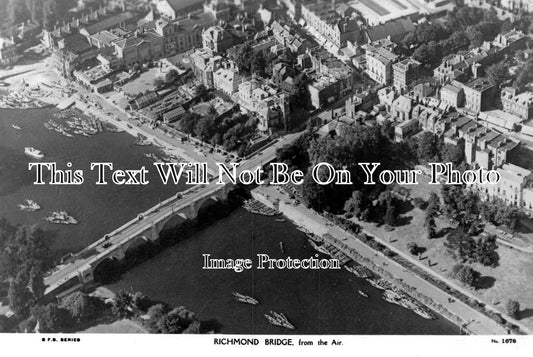 SU 1092 - Richmond Bridge Over The River Thames, Surrey